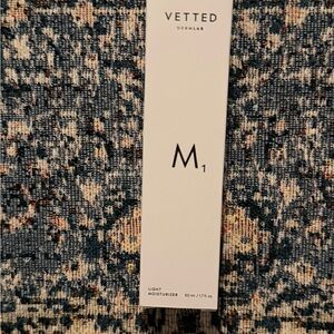 Vetted Dermlab M1 Light Moisturizer - White Box